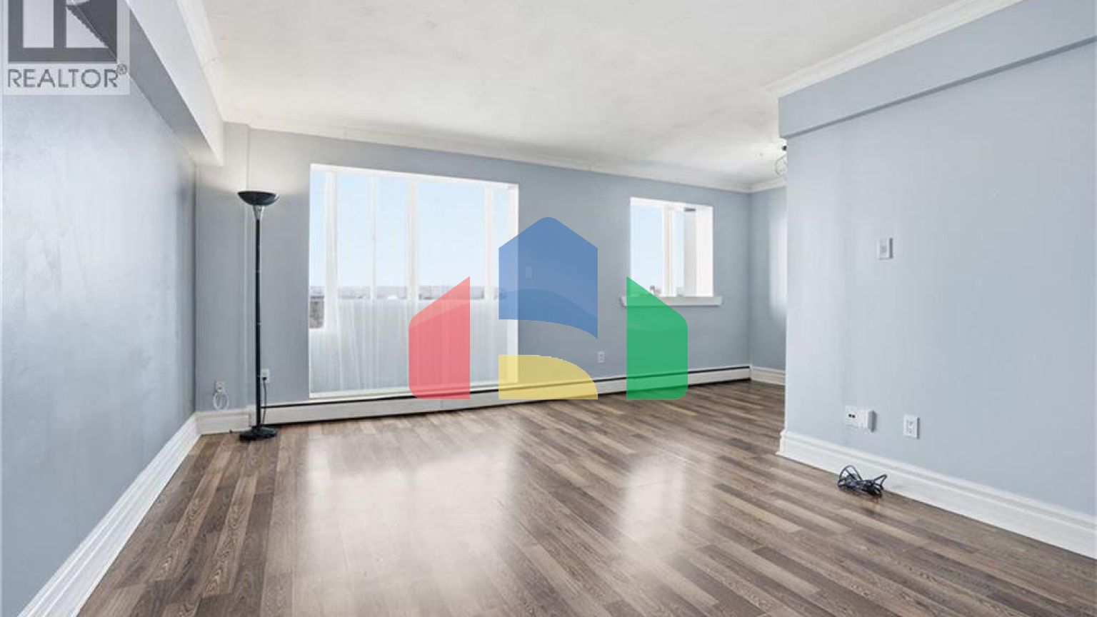 Residential - Condo/Apartment - Hamilton, Canada - Canada