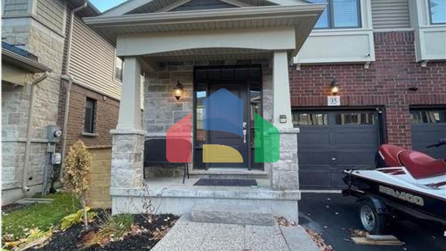 Residential - Single Family Home - Hamilton, Canada - Canada