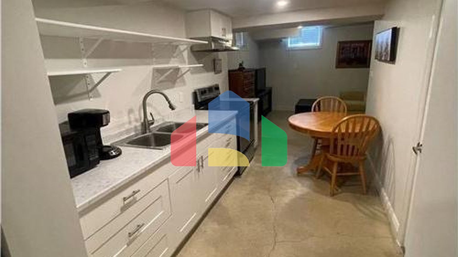 Residential - Single Family Home - Hamilton, Canada - Canada