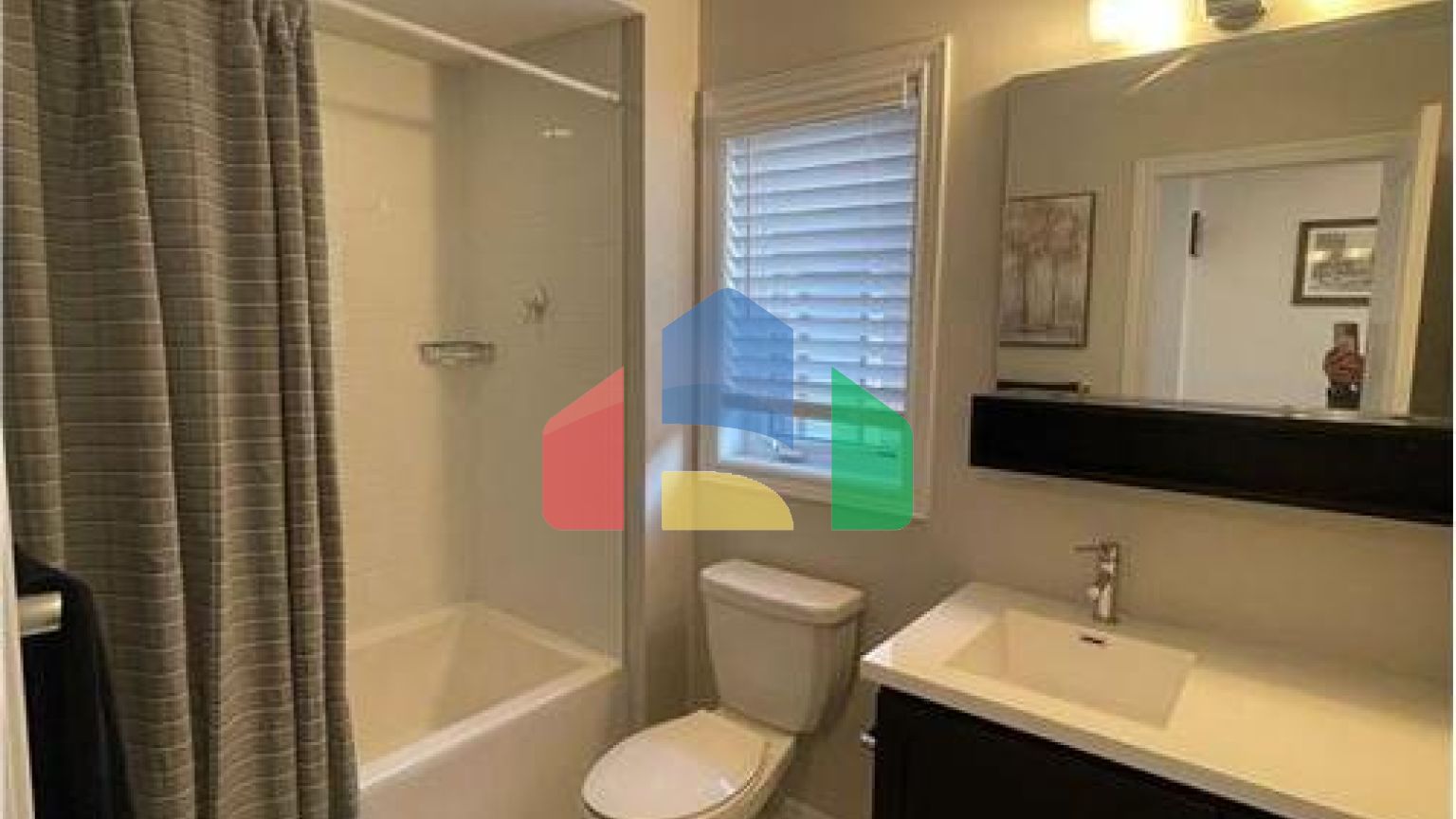 Residential - Single Family Home - Hamilton, Canada - Canada