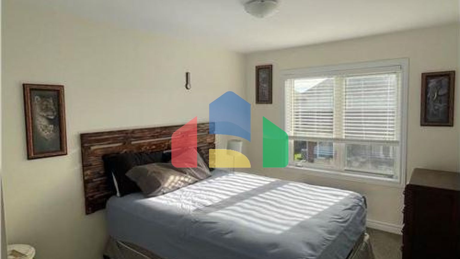 Residential - Single Family Home - Hamilton, Canada - Canada