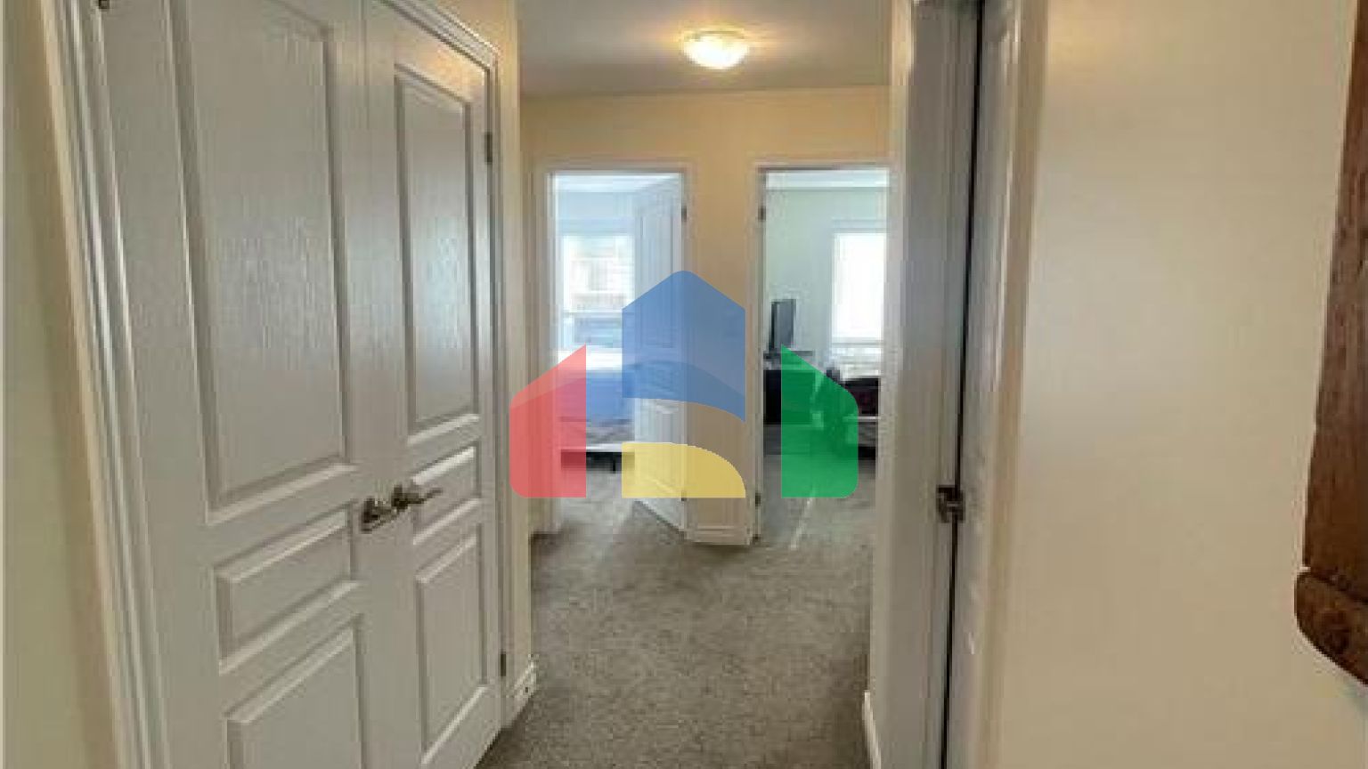 Residential - Single Family Home - Hamilton, Canada - Canada