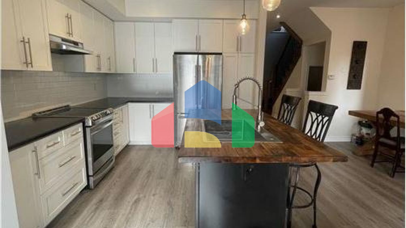 Residential - Single Family Home - Hamilton, Canada - Canada