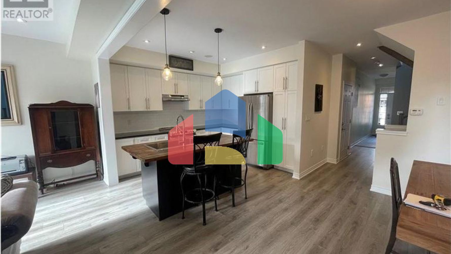 Residential - Single Family Home - Hamilton, Canada - Canada