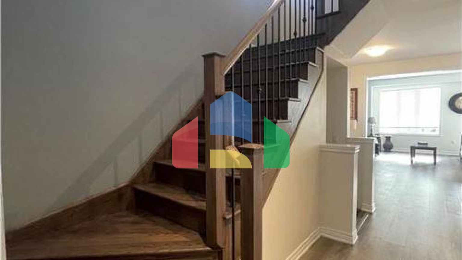 Residential - Single Family Home - Hamilton, Canada - Canada