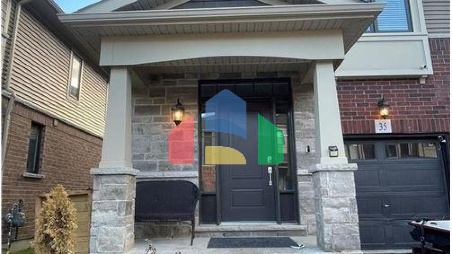 Residential - Single Family Home - Hamilton, Canada - Canada