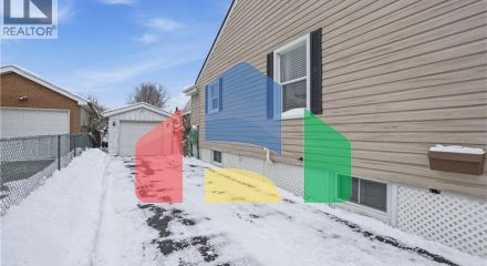 Residential - Single Family Home - Hamilton, Canada - Canada