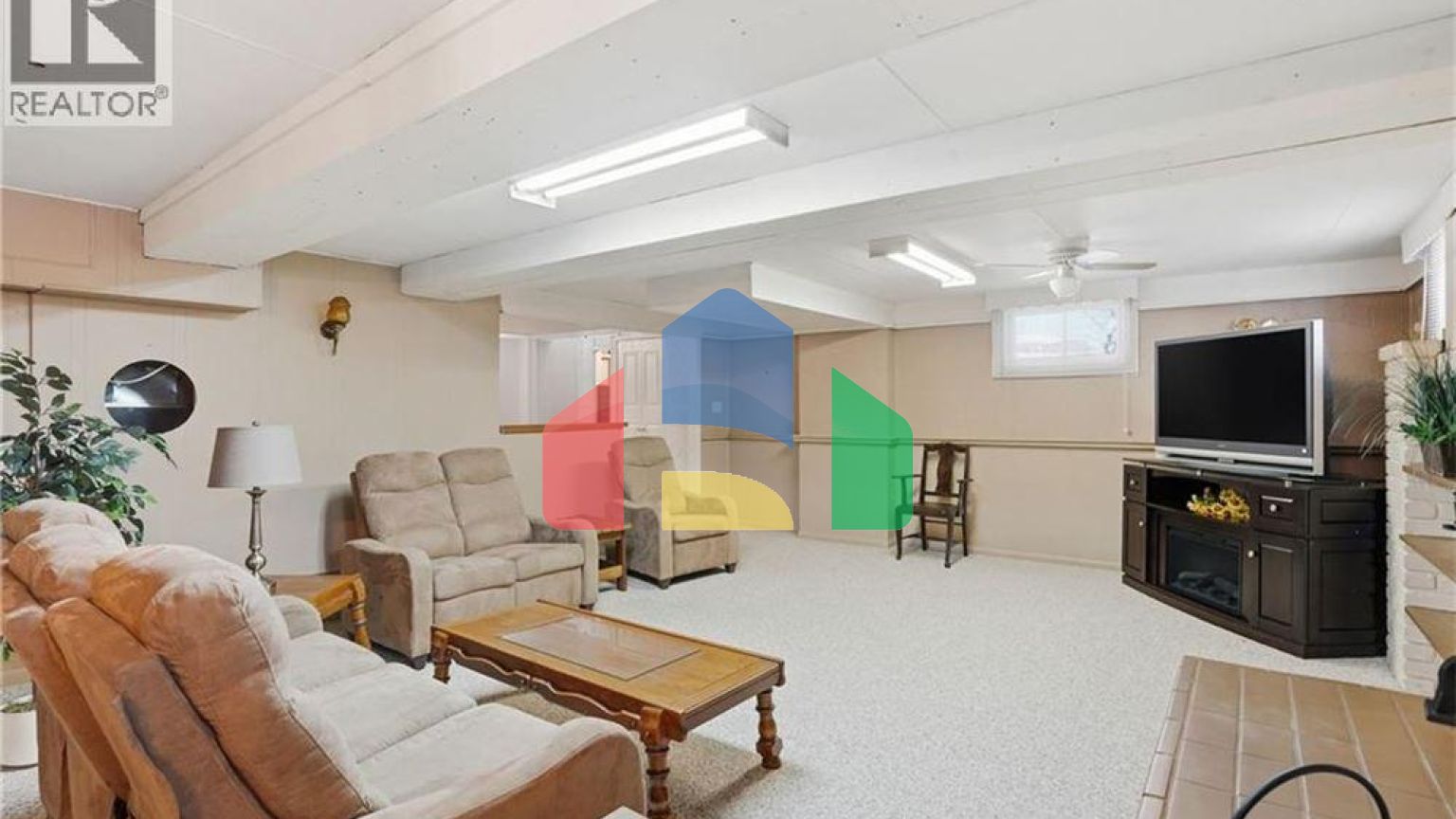 Residential - Single Family Home - Hamilton, Canada - Canada