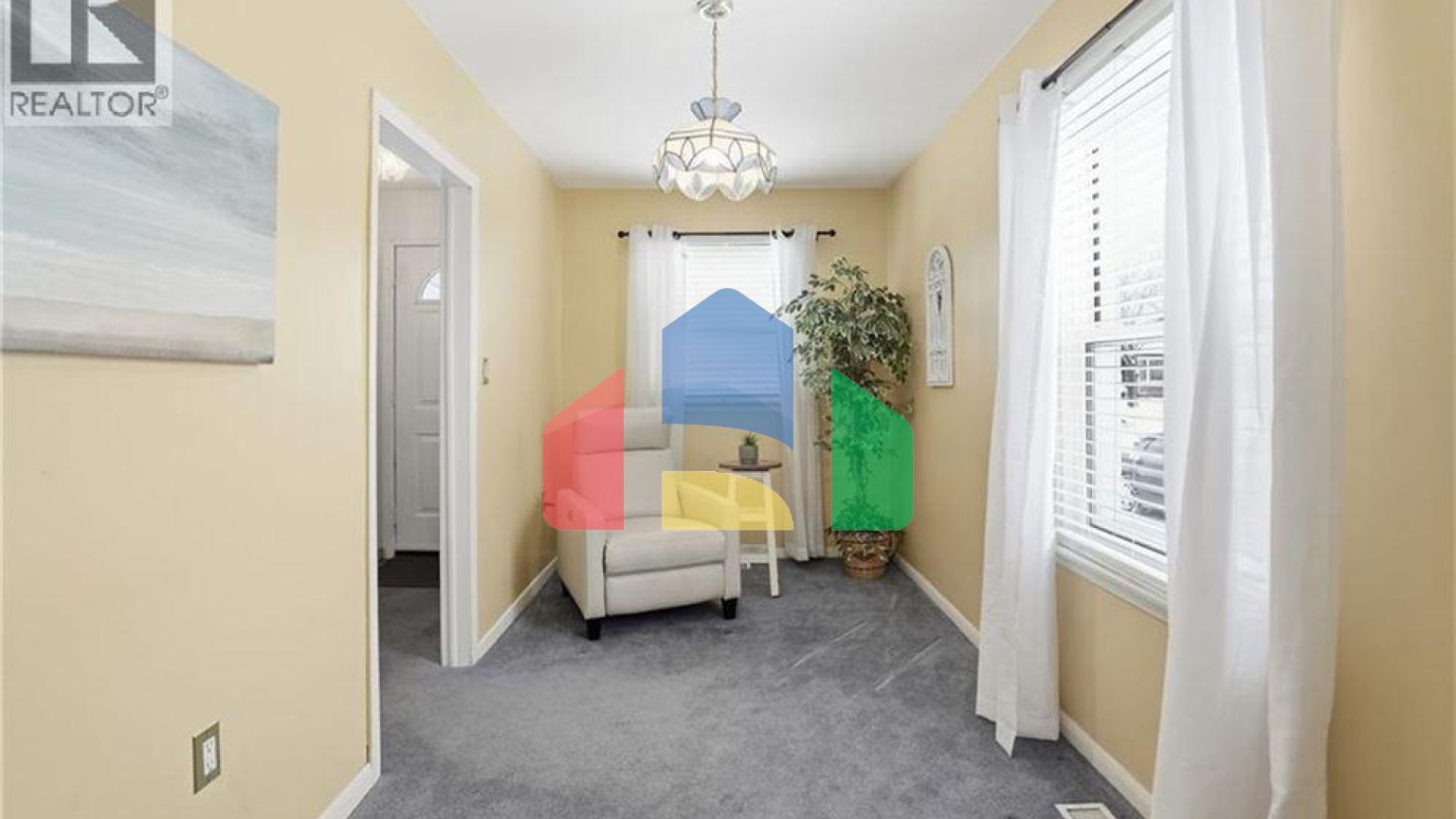 Residential - Single Family Home - Hamilton, Canada - Canada