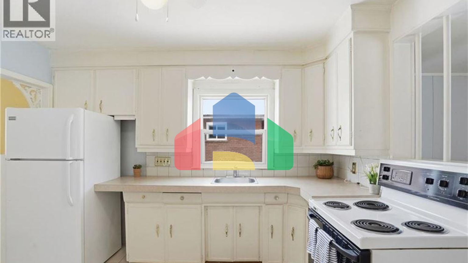 Residential - Single Family Home - Hamilton, Canada - Canada