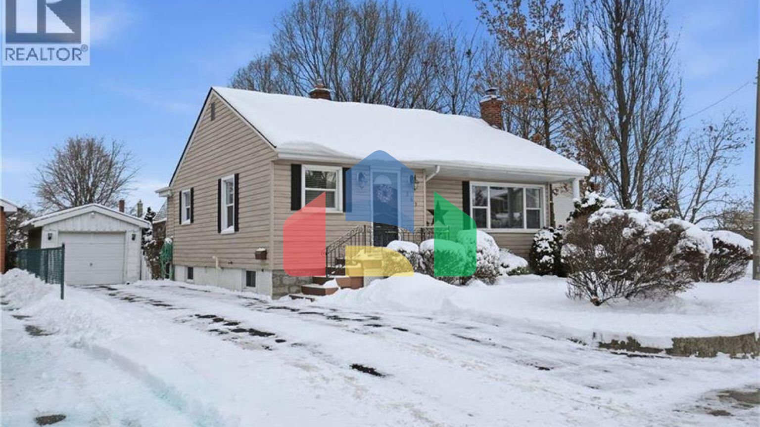 Residential - Single Family Home - Hamilton, Canada - Canada