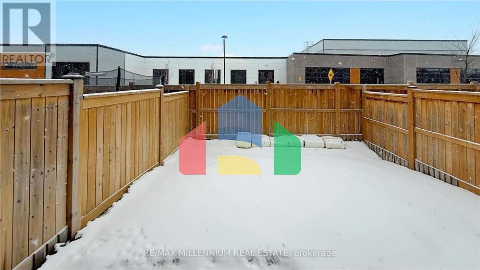 Residential - Single Family Home - Hamilton, Canada - Canada