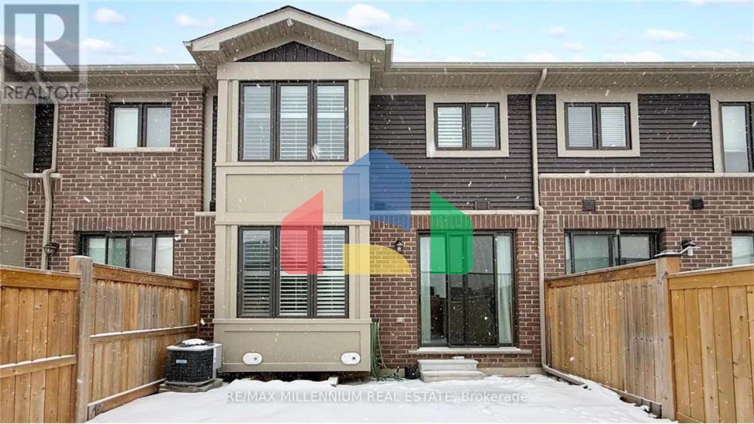 Residential - Single Family Home - Hamilton, Canada - Canada