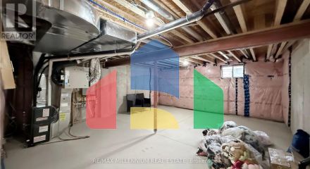 Residential - Single Family Home - Hamilton, Canada - Canada