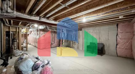 Residential - Single Family Home - Hamilton, Canada - Canada