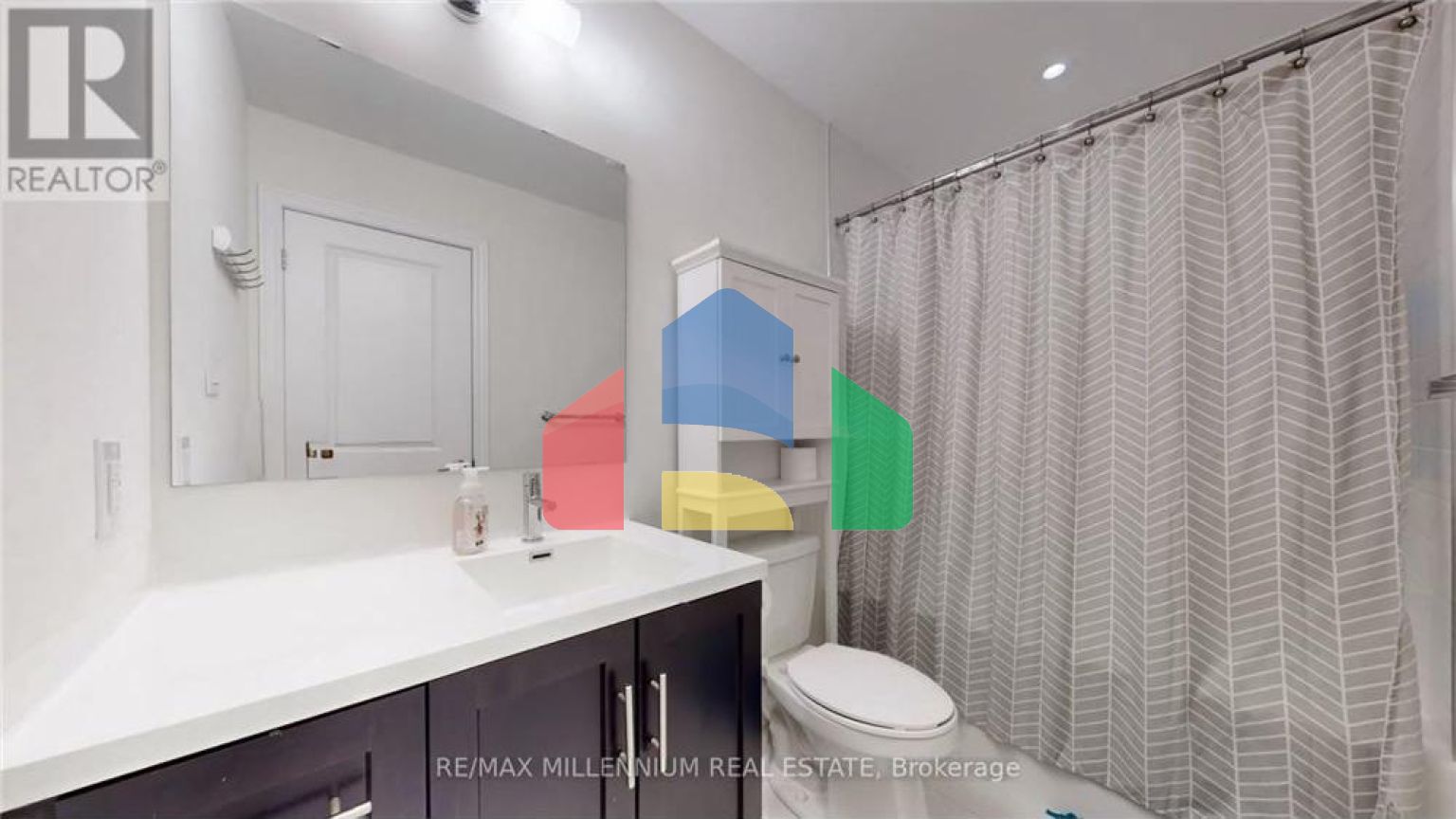 Residential - Single Family Home - Hamilton, Canada - Canada