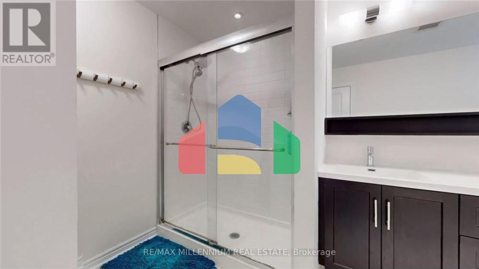 Residential - Single Family Home - Hamilton, Canada - Canada