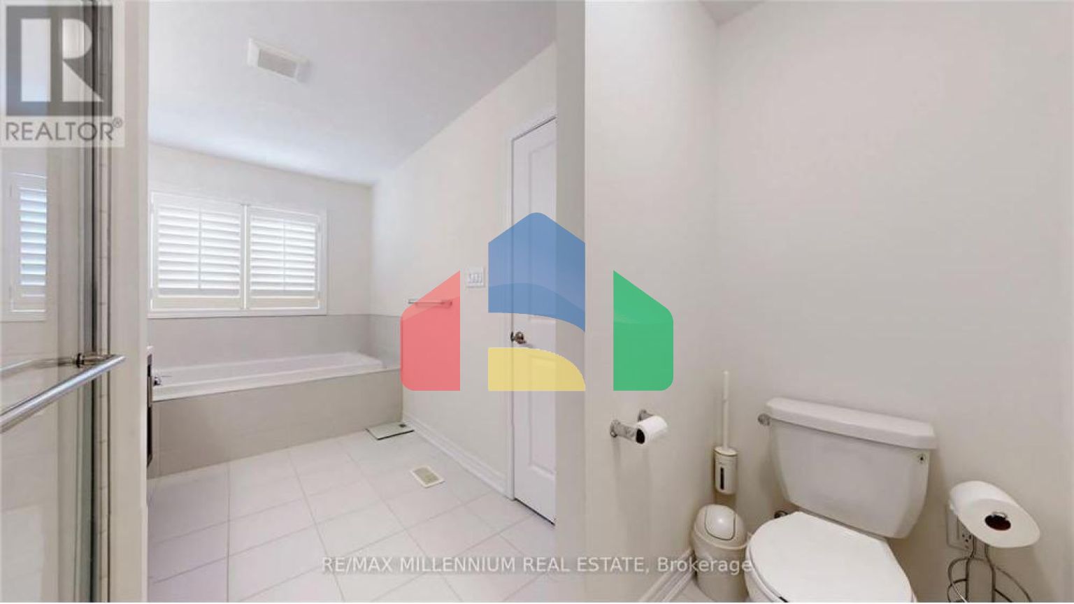 Residential - Single Family Home - Hamilton, Canada - Canada