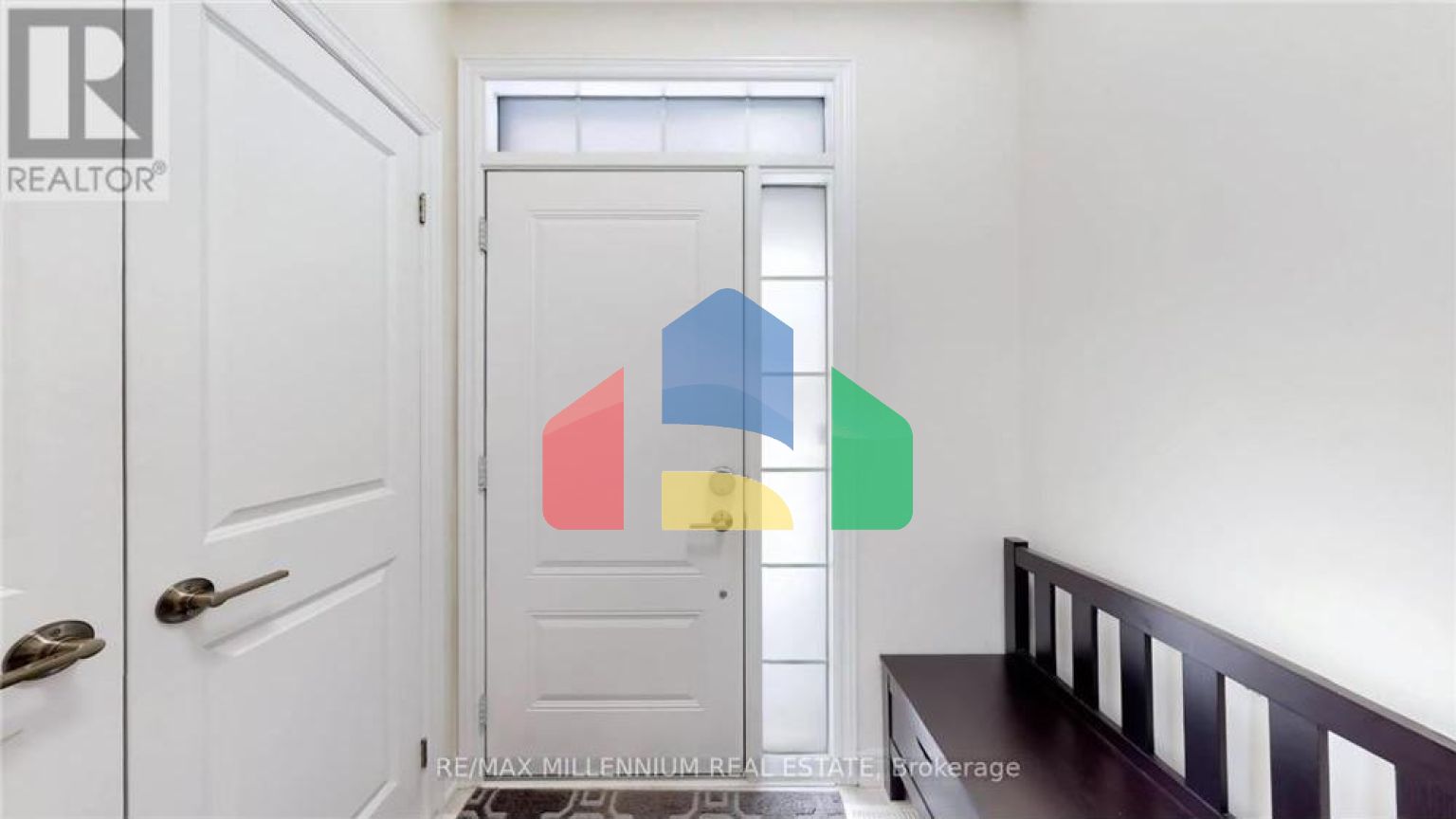 Residential - Single Family Home - Hamilton, Canada - Canada