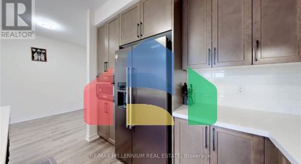 Residential - Single Family Home - Hamilton, Canada - Canada