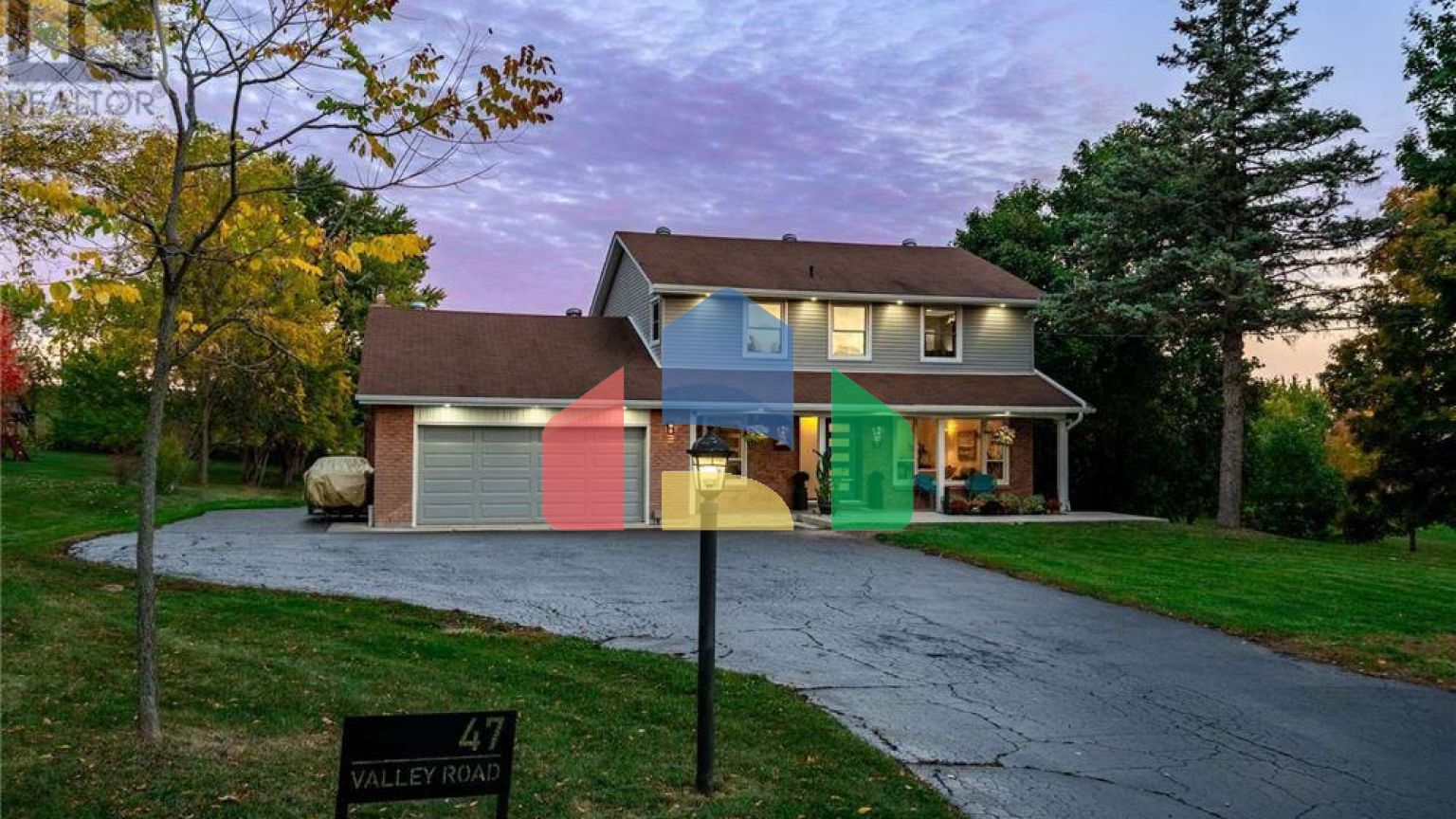 Residential - Single Family Home - Hamilton, Canada - Canada