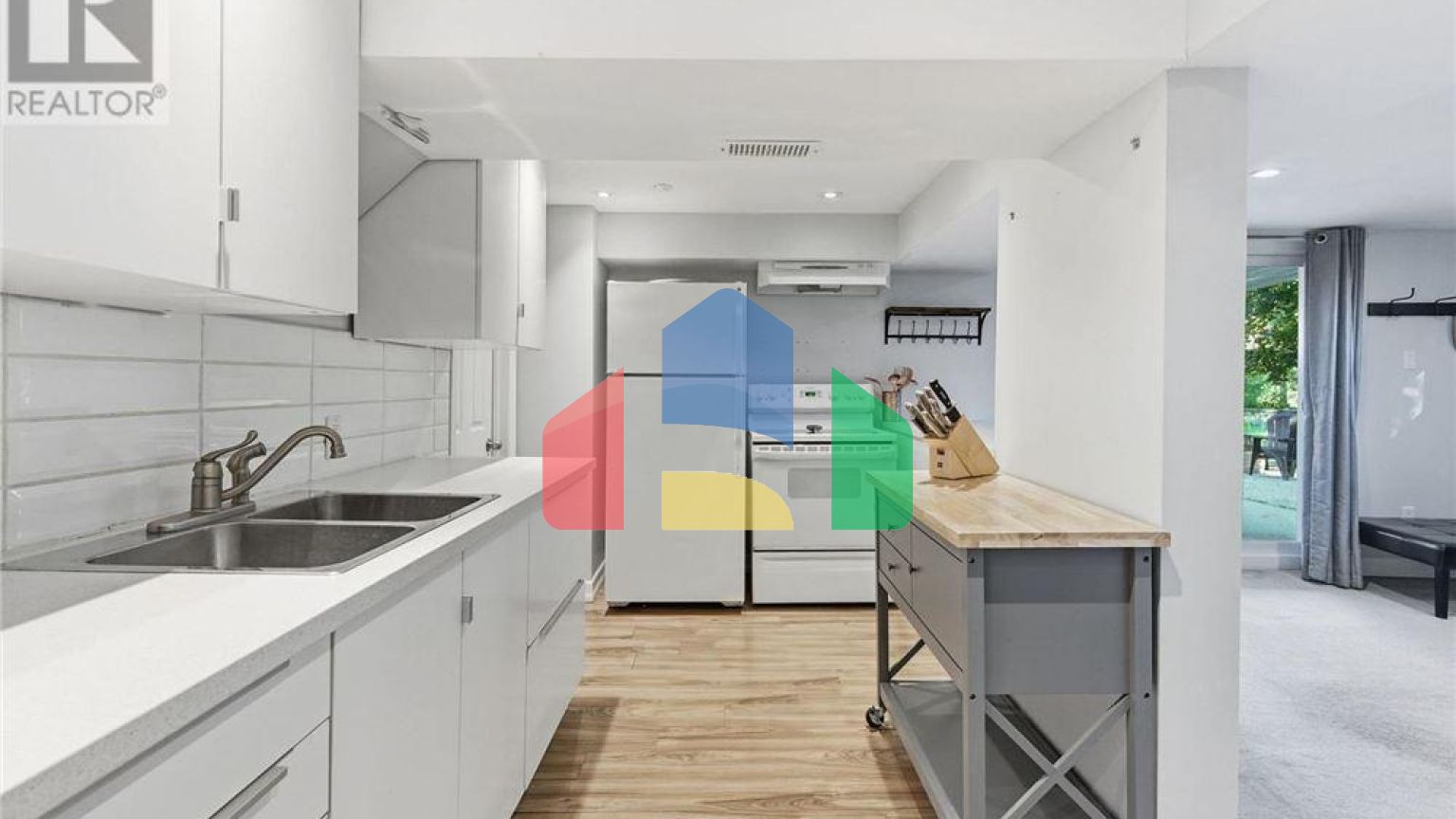 Residential - Single Family Home - Hamilton, Canada - Canada