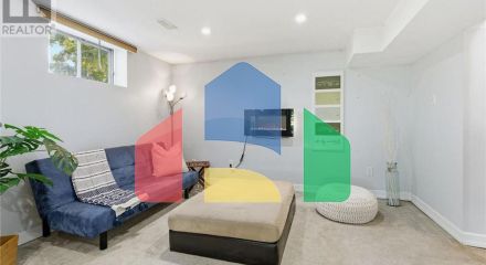 Residential - Single Family Home - Hamilton, Canada - Canada