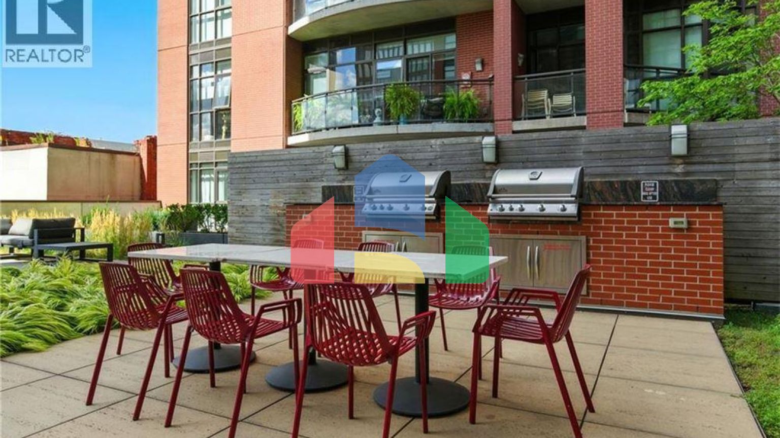 Residential - Single Family Home - Hamilton, Canada - Canada