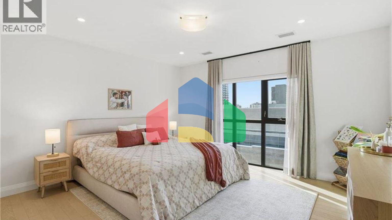 Residential - Single Family Home - Hamilton, Canada - Canada