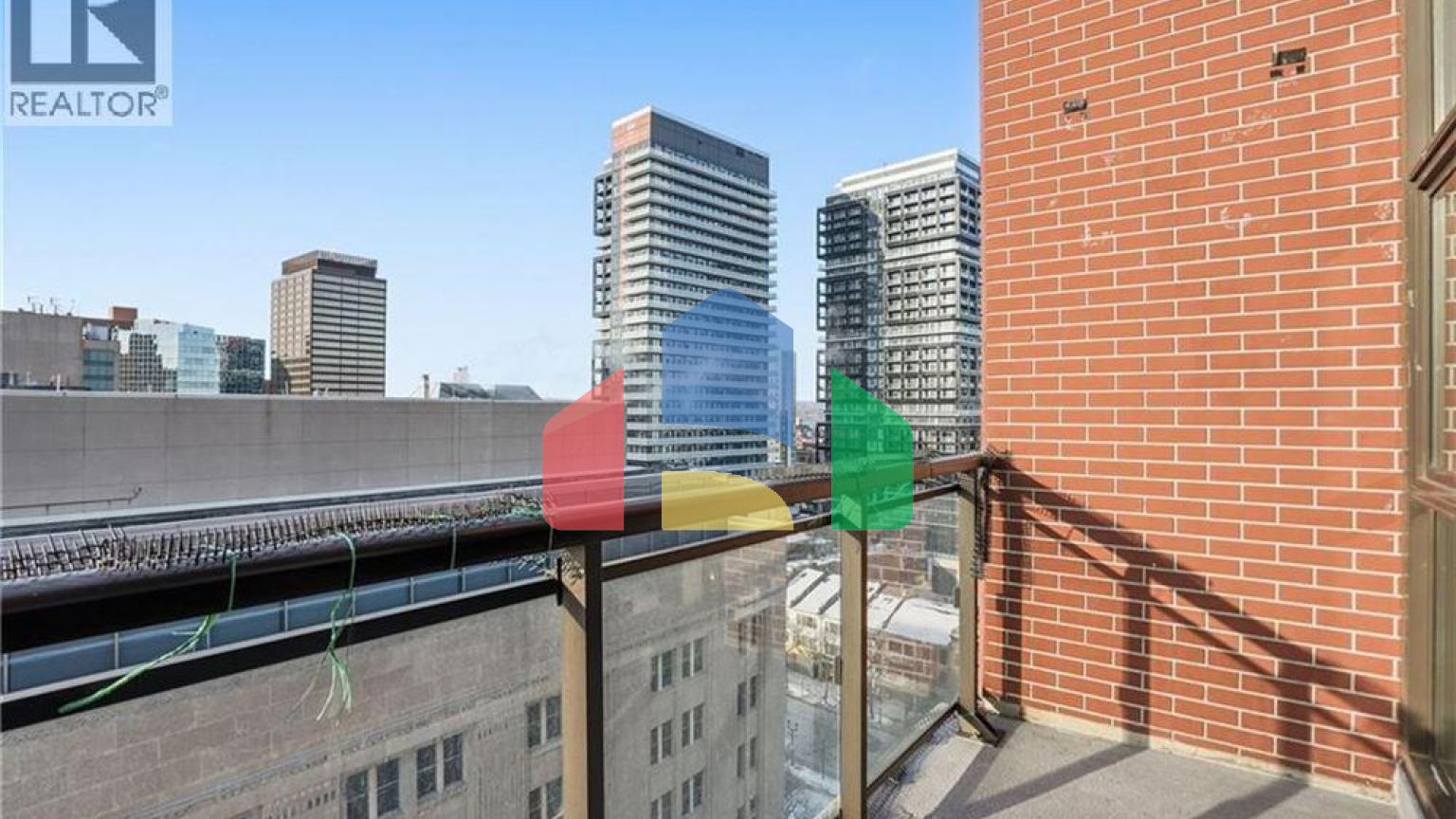 Residential - Single Family Home - Hamilton, Canada - Canada