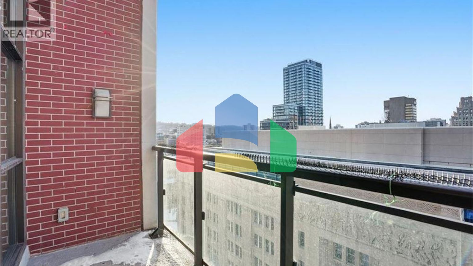 Residential - Single Family Home - Hamilton, Canada - Canada