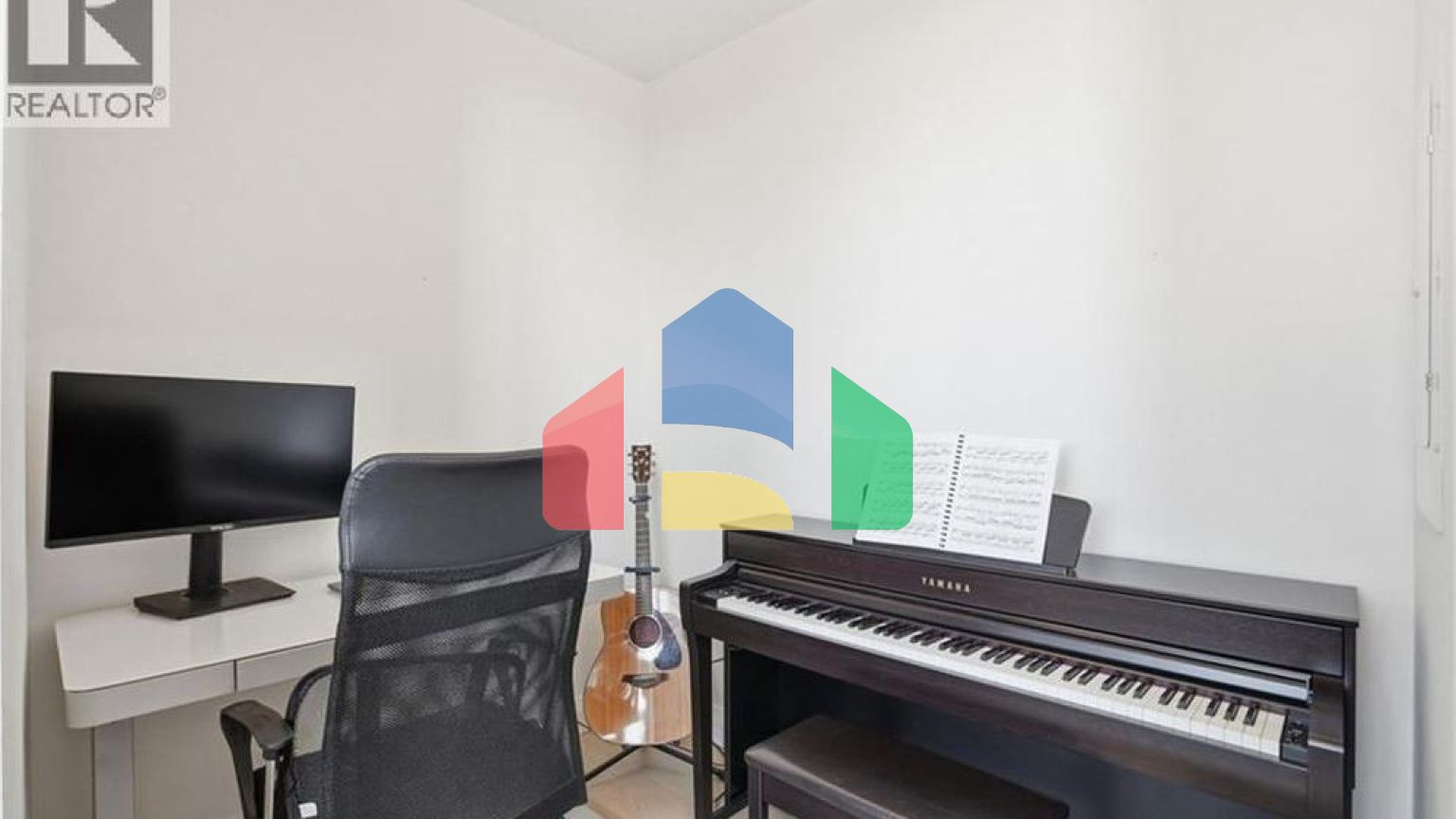 Residential - Single Family Home - Hamilton, Canada - Canada