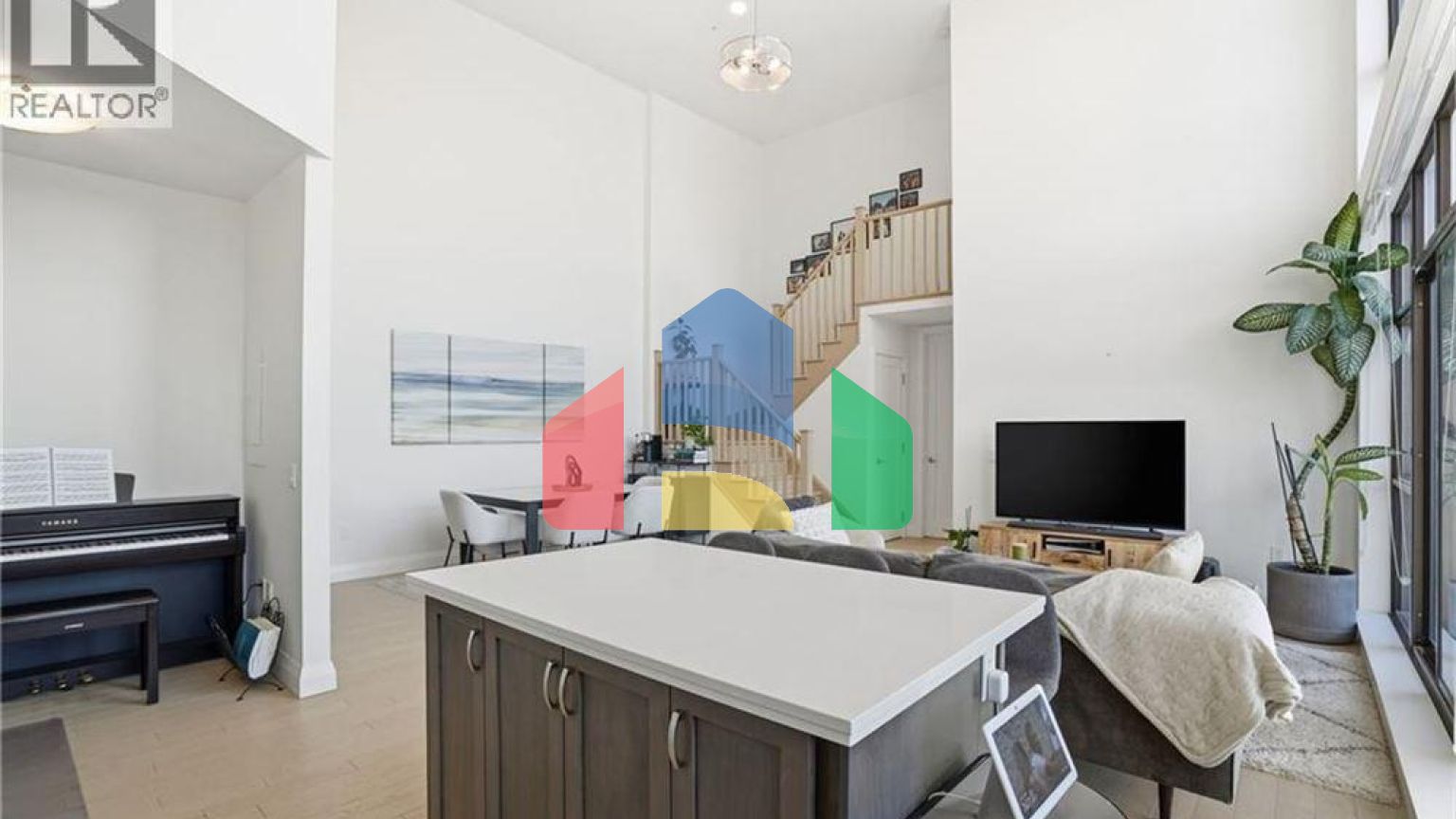 Residential - Single Family Home - Hamilton, Canada - Canada