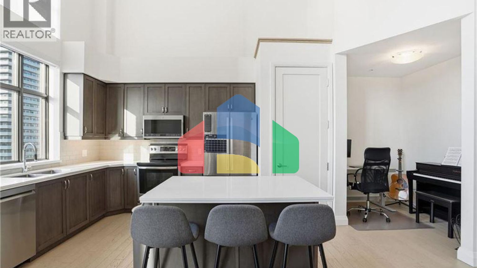 Residential - Single Family Home - Hamilton, Canada - Canada