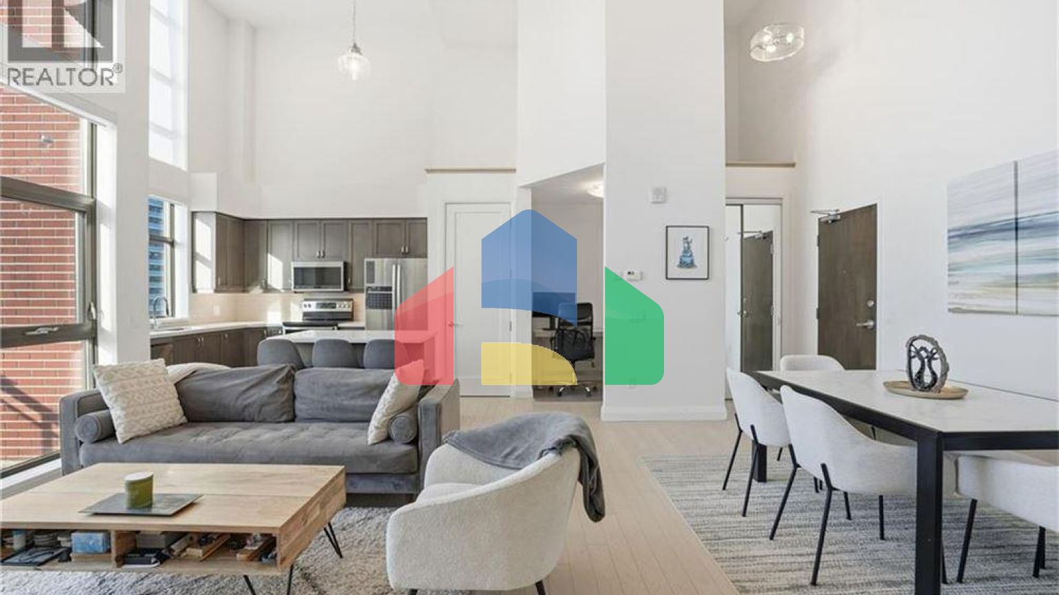 Residential - Single Family Home - Hamilton, Canada - Canada