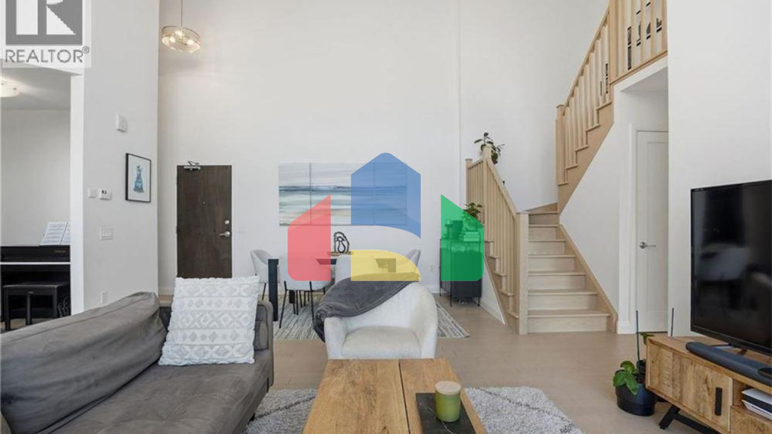 Residential - Single Family Home - Hamilton, Canada - Canada