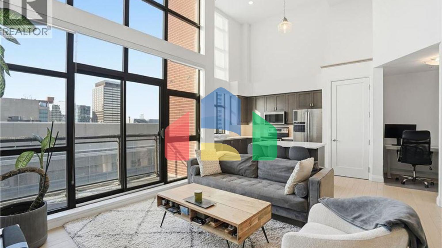 Residential - Single Family Home - Hamilton, Canada - Canada