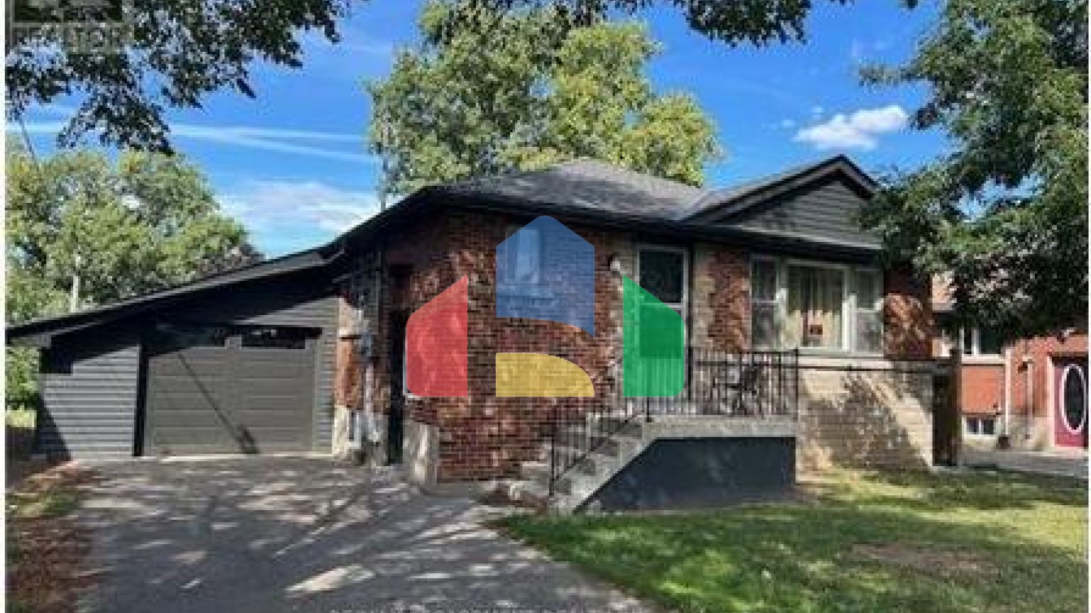 Residential - Single Family Home - Hamilton, Canada - Canada