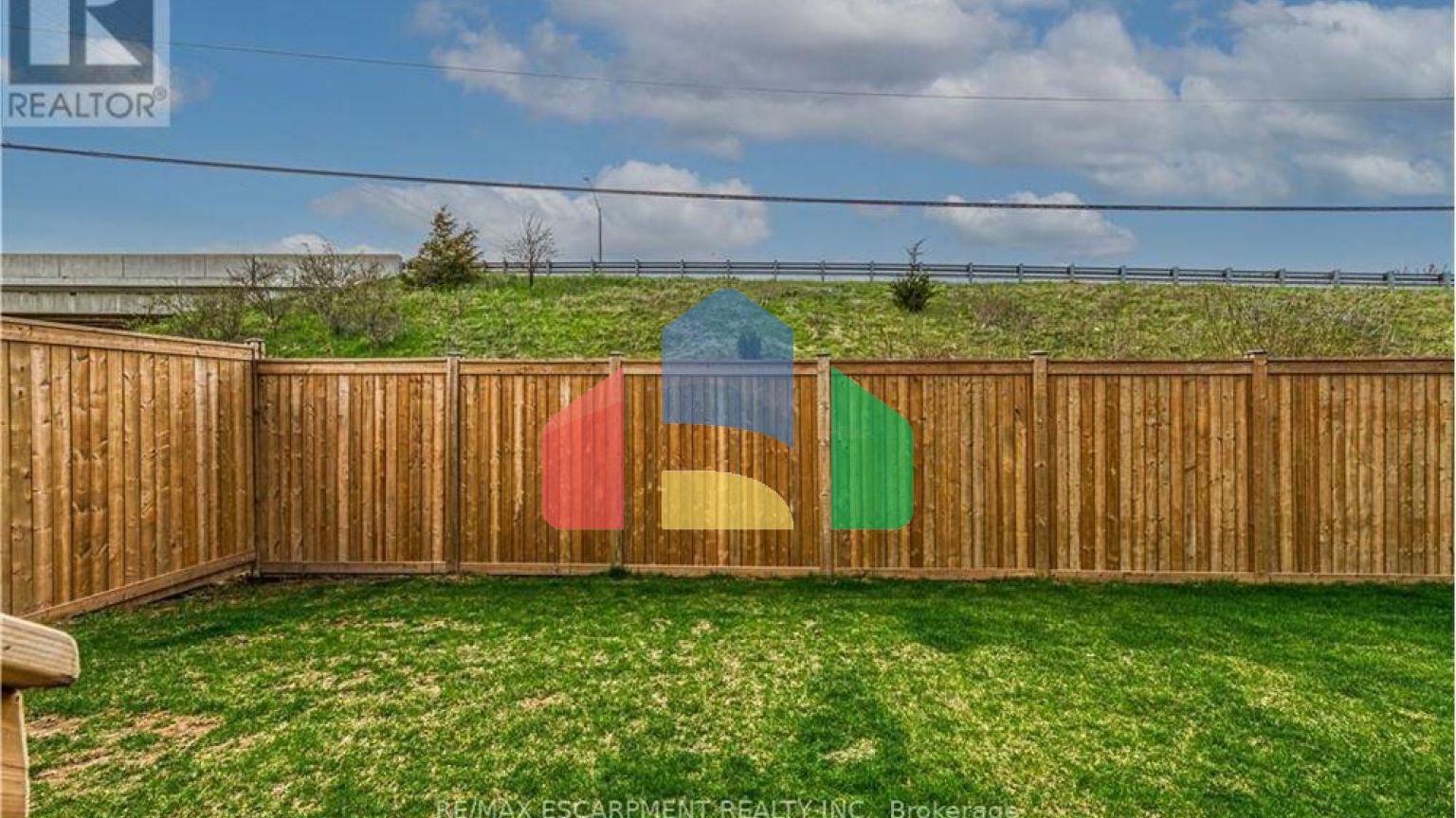 Residential - Single Family Home - Hamilton, Canada - Canada