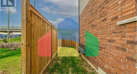 Residential - Single Family Home - Hamilton, Canada - Canada