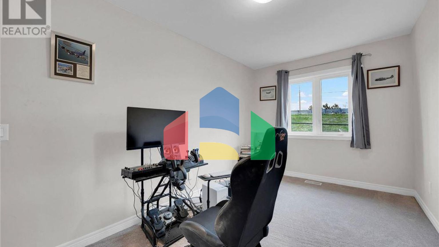 Residential - Single Family Home - Hamilton, Canada - Canada