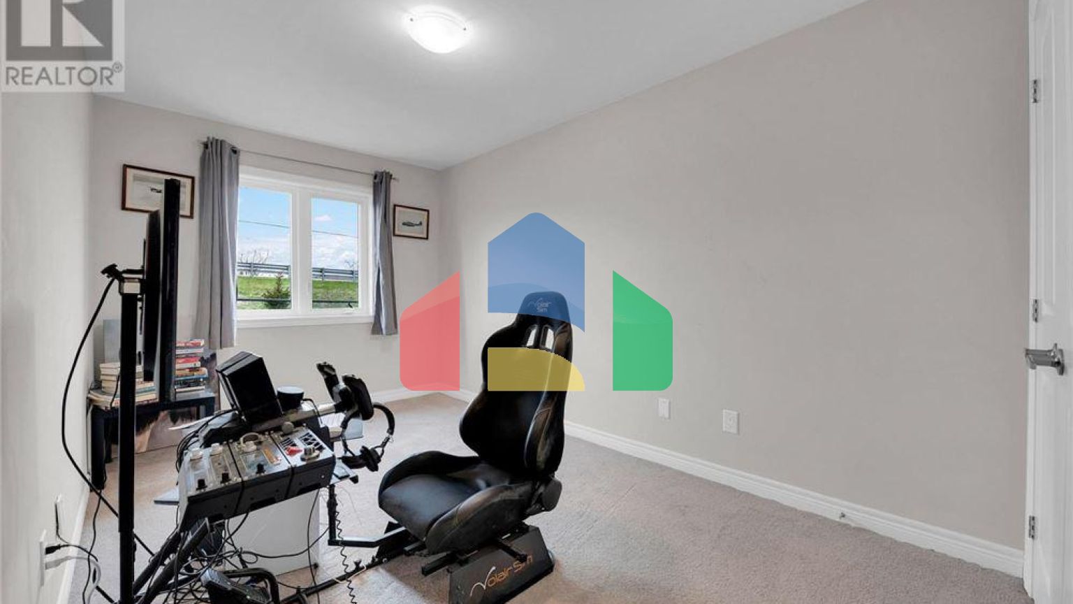 Residential - Single Family Home - Hamilton, Canada - Canada