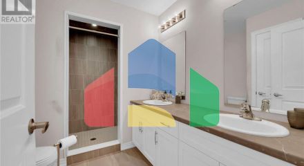 Residential - Single Family Home - Hamilton, Canada - Canada