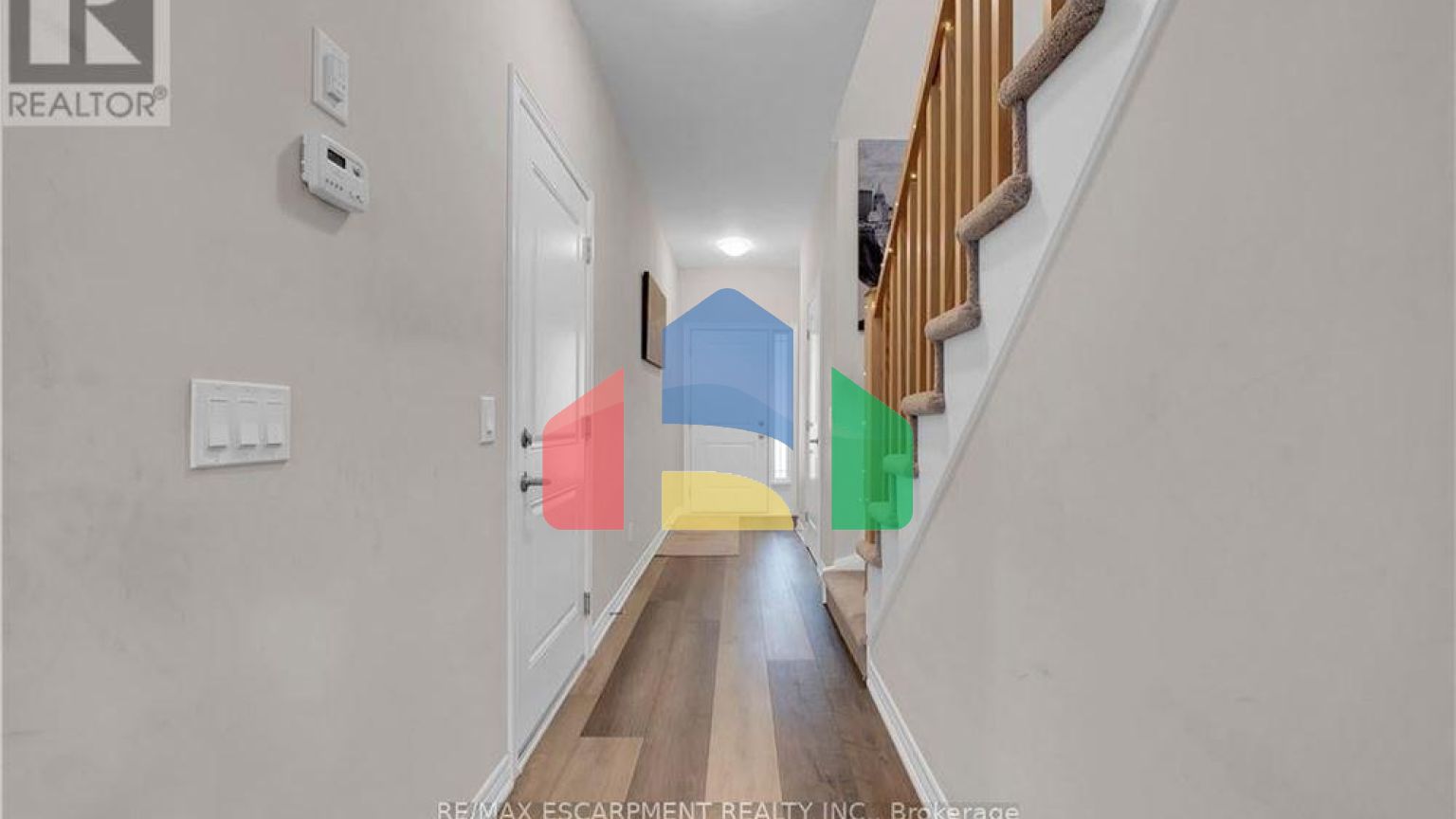 Residential - Single Family Home - Hamilton, Canada - Canada