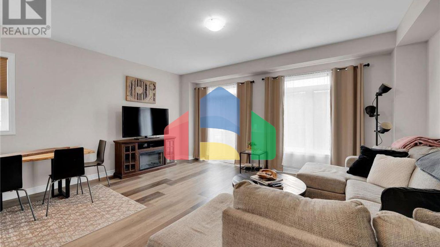 Residential - Single Family Home - Hamilton, Canada - Canada