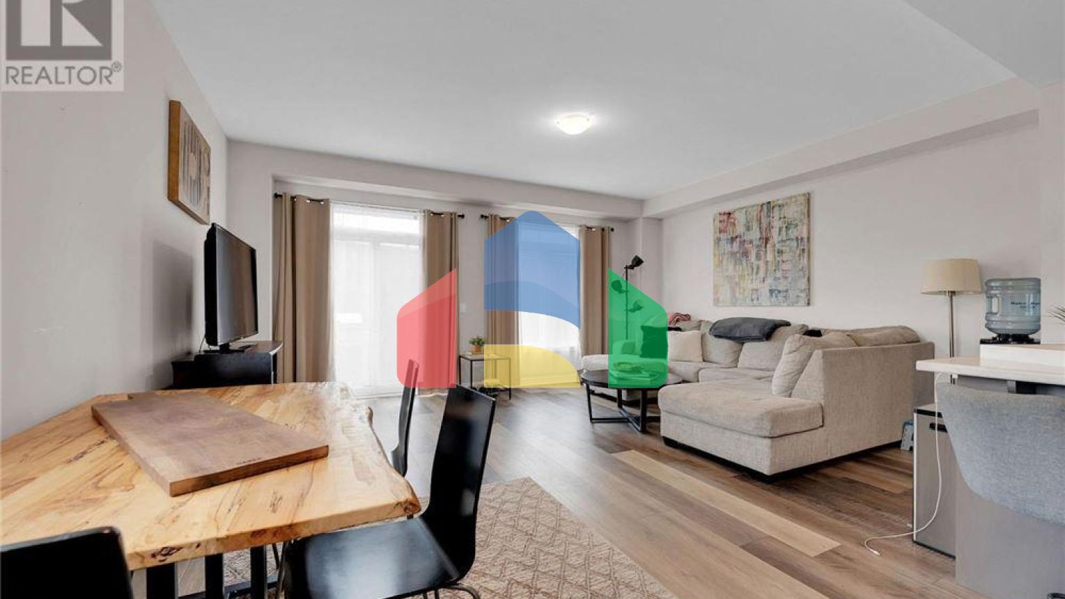 Residential - Single Family Home - Hamilton, Canada - Canada