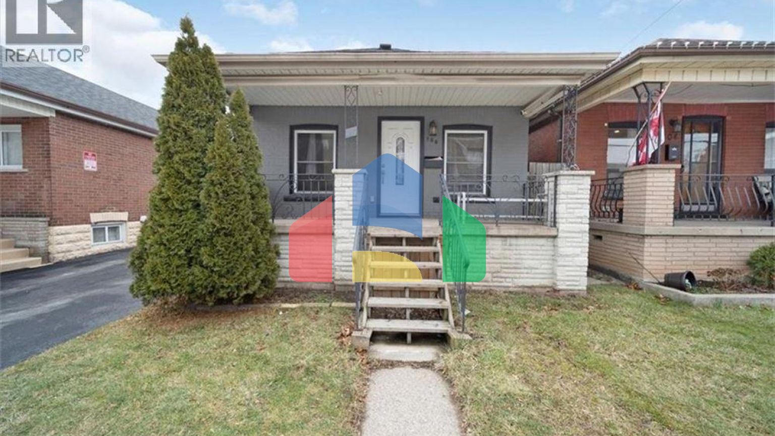 Residential - Single Family Home - Hamilton, Canada - Canada