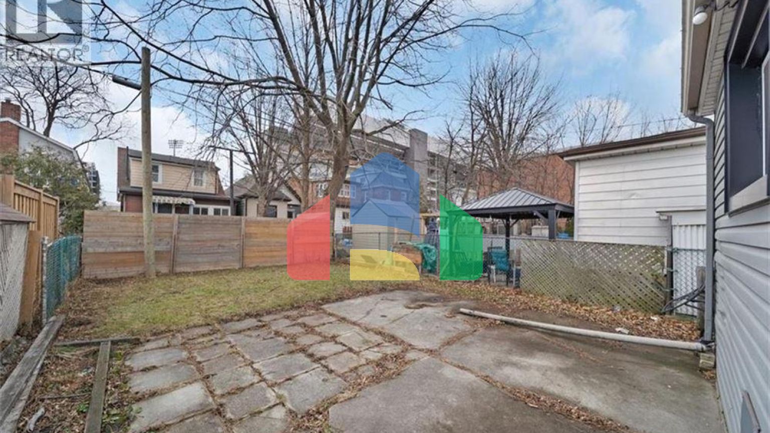 Residential - Single Family Home - Hamilton, Canada - Canada