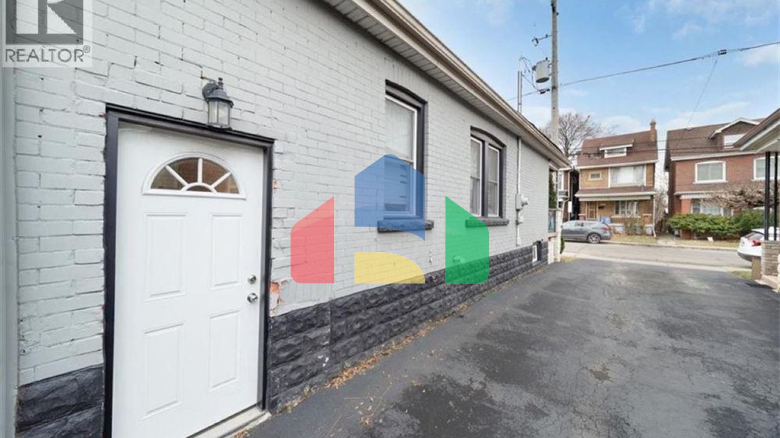 Residential - Single Family Home - Hamilton, Canada - Canada