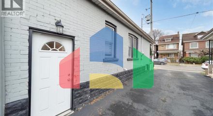 Residential - Single Family Home - Hamilton, Canada - Canada